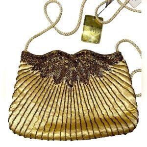 Vintage Le Regale Gold Beaded Cocktail Purse. Perfect for New Years🥂🎉🎊